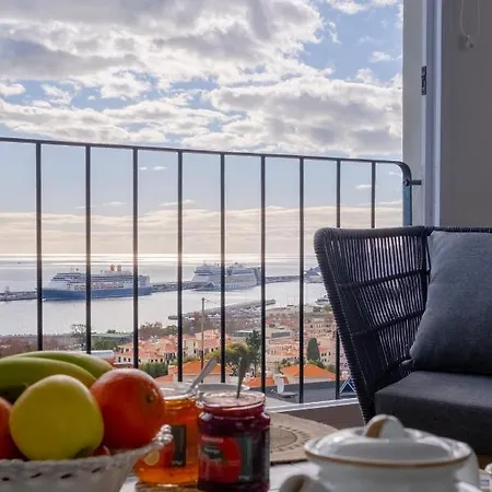 Daire Pi Funchal